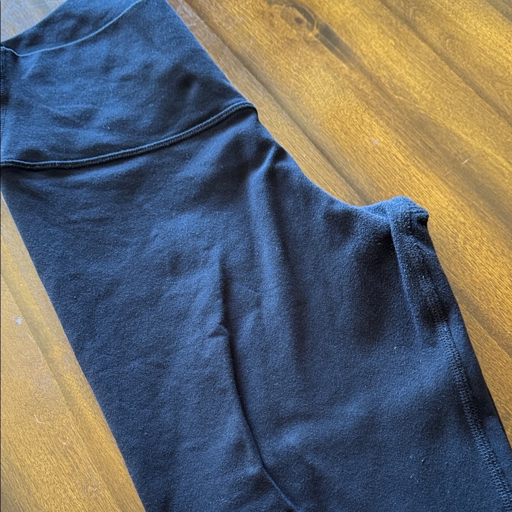 ALO Yoga Black 7/8 High-Waist Airbrush Leggings size M - Picture 7 of 7